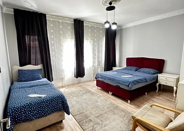 מלון דירות Ekinci 3*